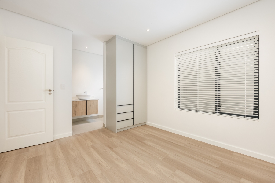 5 Bedroom Property for Sale in Mount Royal Golf Estate Western Cape